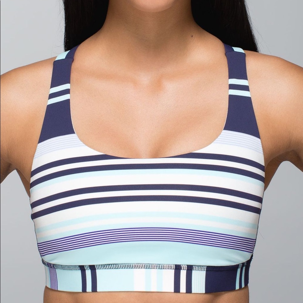 Lululemon sports bra